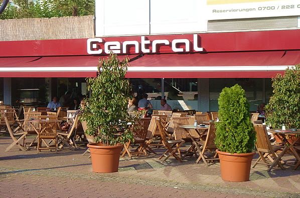 Central - Copyright © by 